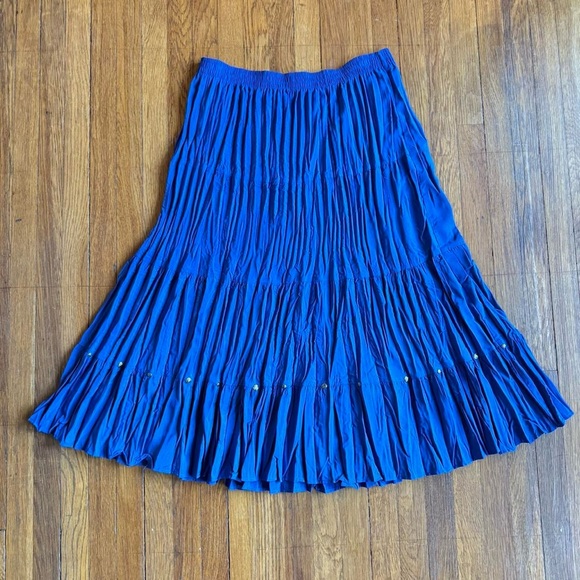 Denim&Co Dresses & Skirts - Vintage Blue western style pleated maxi skirt with silver stud details
Size XL